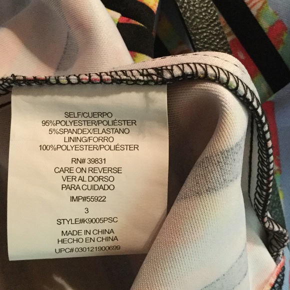 My Michelle colorful dress with black belt Junior's size 3 - Picture 4 of 5